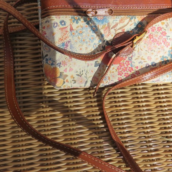 Firenz Moda flowered Italian leather small crossbody bag, nwot - Picture 5 of 5